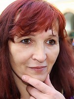 He takes her for a ride in the vintage car and then he takes her granny pussy for a ride too